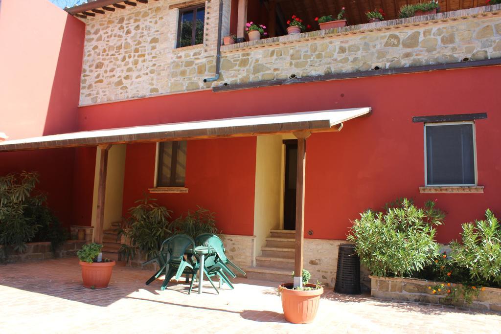 Societa Agricola F.Lli Angelucci Villa Cannara Exterior photo
